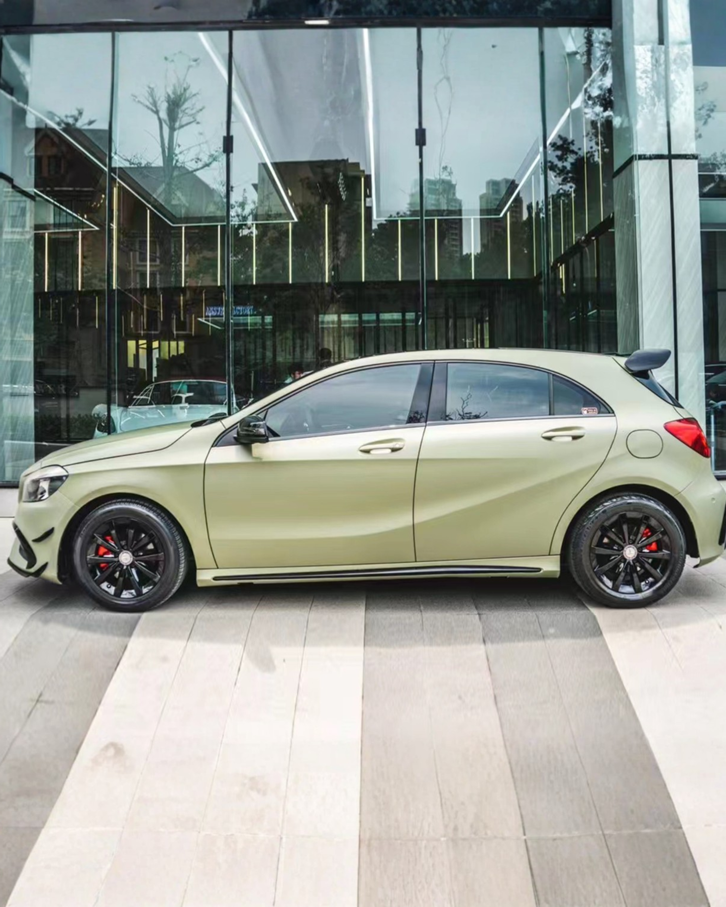 Mercedes A-Class W176 to AMG 45 Full Body Kit Conversion