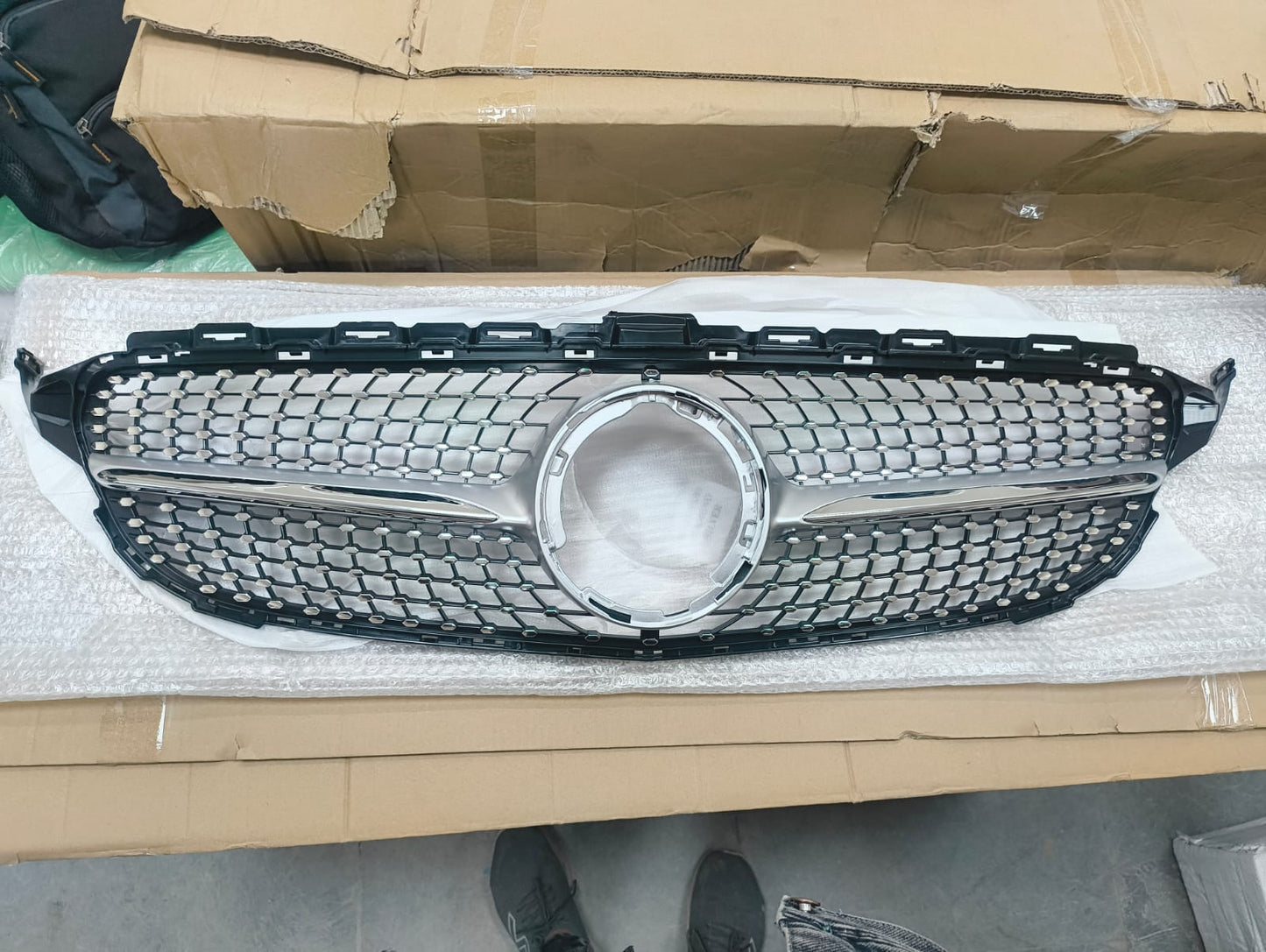 2019-2021 Mercedes-Benz W205 C-Class Diamond Grille Starry Silver | Carteil