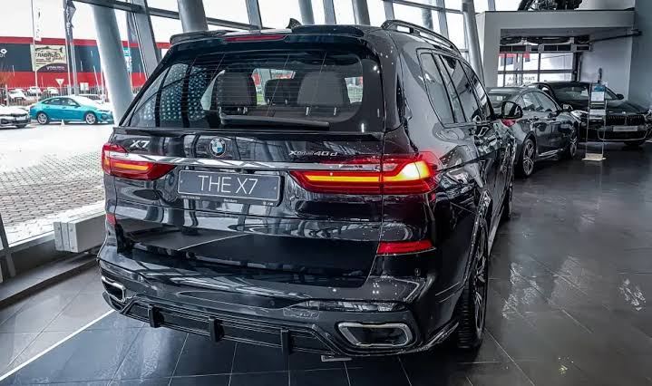 BMW X7 G07 M Sport LCI (2023+) Mid Spoiler |Gloss Black ABS| Adhesive